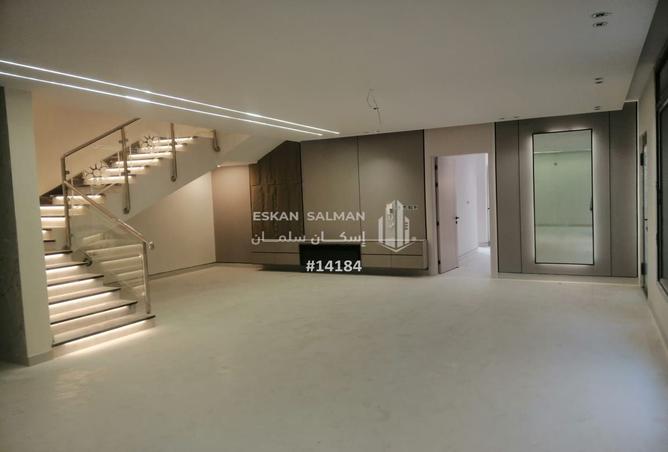 252955 - Property Image 2