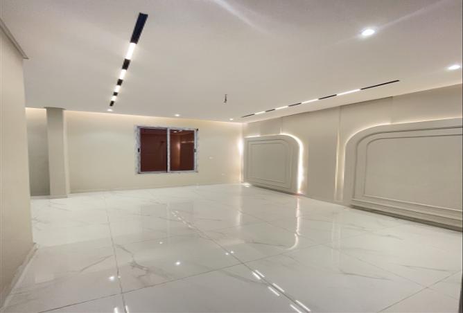 258395 - Property Image 2