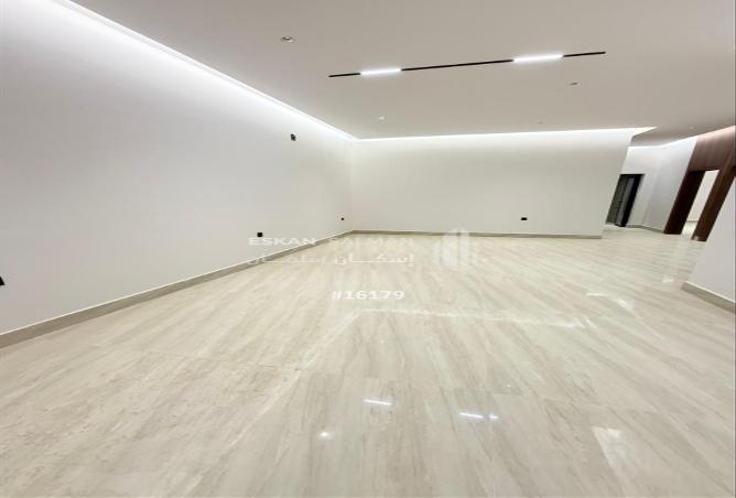 256208 - Property Image 3
