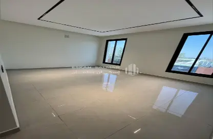 Apartment - 5 Bedrooms - 5 Bathrooms for sale in Al Munisiyah - Riyadh - Ar Riyadh