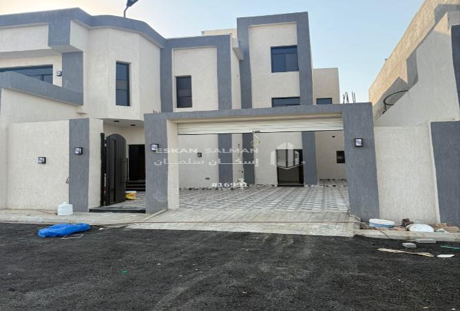 257228 - Property Image 2