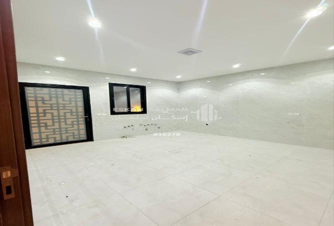 256204 - Property Image 3