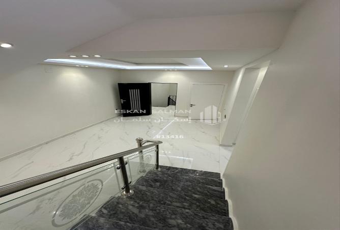 251166 - Property Image 3