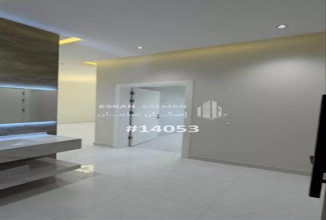 252584 - Property Image 2