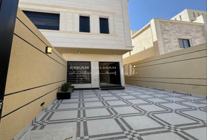 256866 - Property Image 2