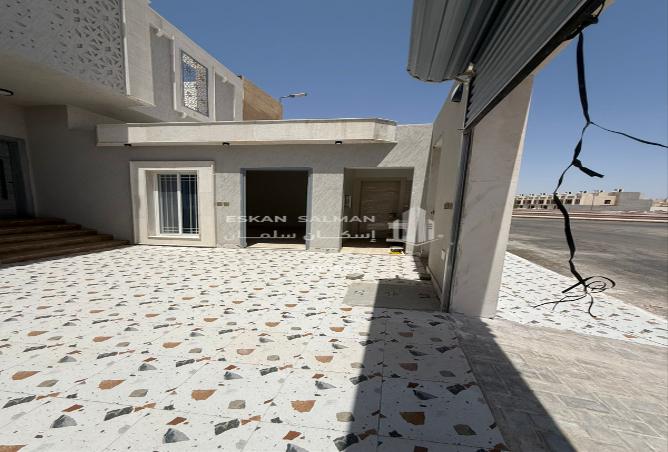 253769 - Property Image 2