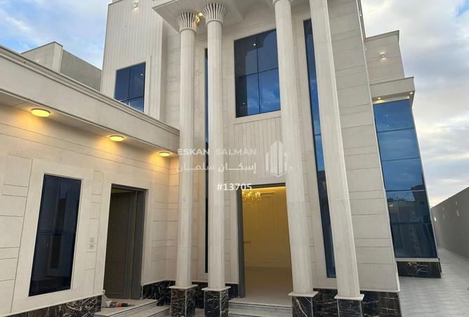 251841 - Property Image 2