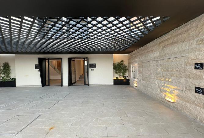 258742 - Property Image 2