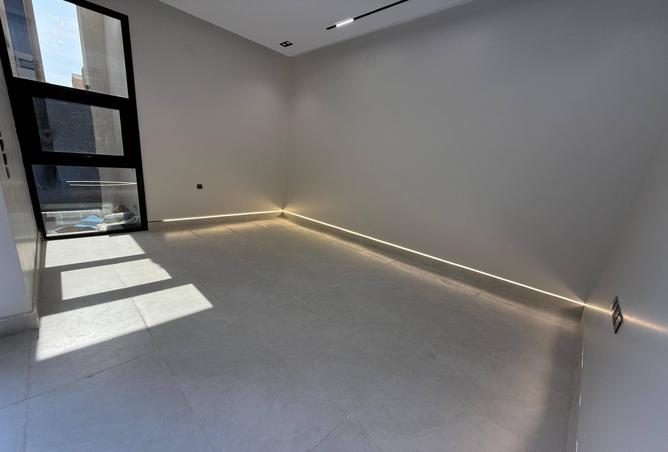 257819 - Property Image 3