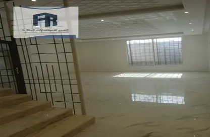فيلا - 5 غرف نوم - 2 حمامات للبيع في حي المونسية - شرق الرياض - الرياض