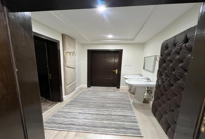 255347 - Property Image 2