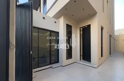 Full Floor - 6 Bedrooms - 3 Bathrooms for sale in Al Bayan - Riyadh - Ar Riyadh