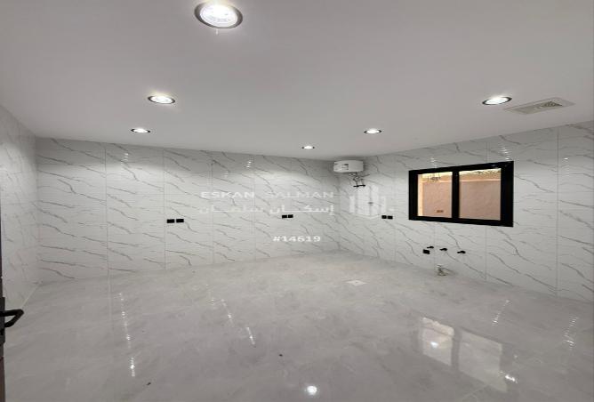 253767 - Property Image 3