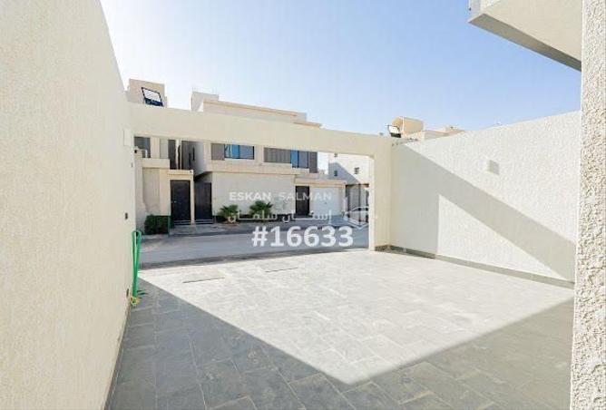 256663 - Property Image 2