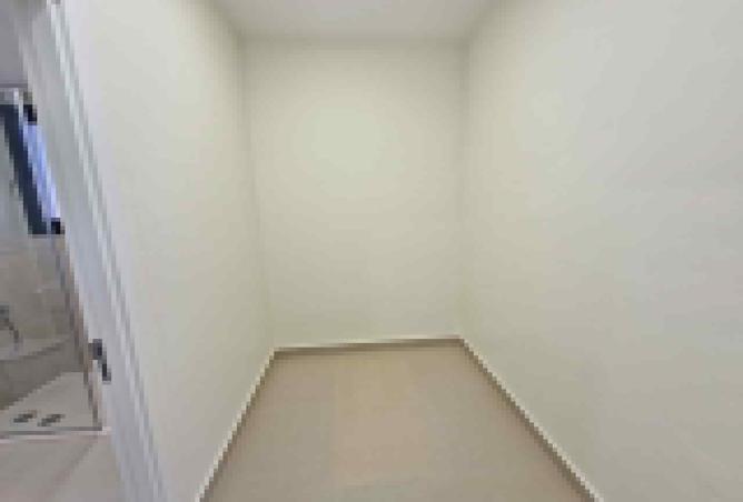 258593 - Property Image 2