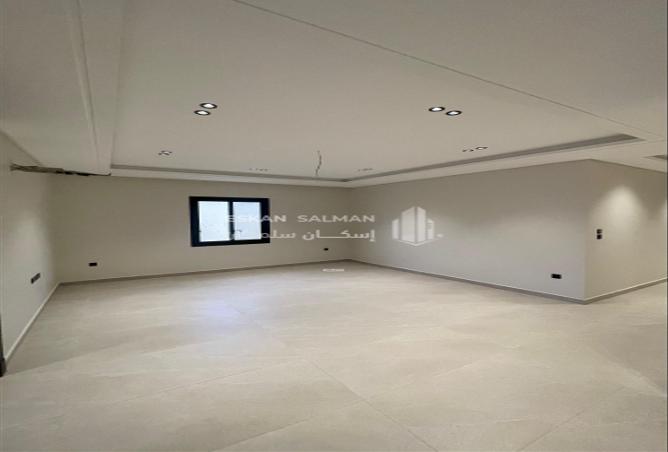 251374 - Property Image 3