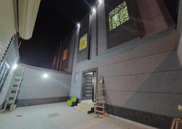 دوبلكس - 5 غرف نوم - 3 حمامات for للبيع in حي العزيزية - جنوب الرياض - الرياض