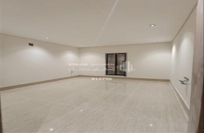 طابق كامل - 6 غرف نوم - 4 حمامات للبيع في طويق - الرياض - الرياض