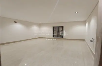 Full Floor - 6 Bedrooms - 4 Bathrooms for sale in Tuwaiq - Riyadh - Ar Riyadh