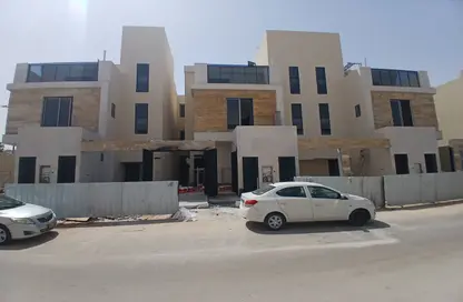 فيلا - 4 غرف نوم - 4 حمامات للبيع في اليرموك - الرياض - الرياض
