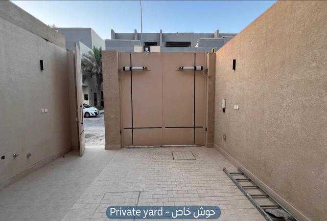 256762 - Property Image 2
