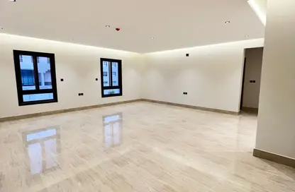 Apartment - 3 Bedrooms - 3 Bathrooms for rent in Al Munisiyah - Riyadh - Ar Riyadh