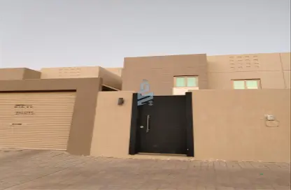 Villa - 3 Bedrooms - 6 Bathrooms for sale in King Khalid International Airport - Riyadh - Ar Riyadh