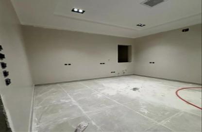 Full Floor - 5 Bedrooms for sale in Qurtubah - Riyadh - Ar Riyadh