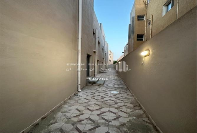 246172 - Property Image 2