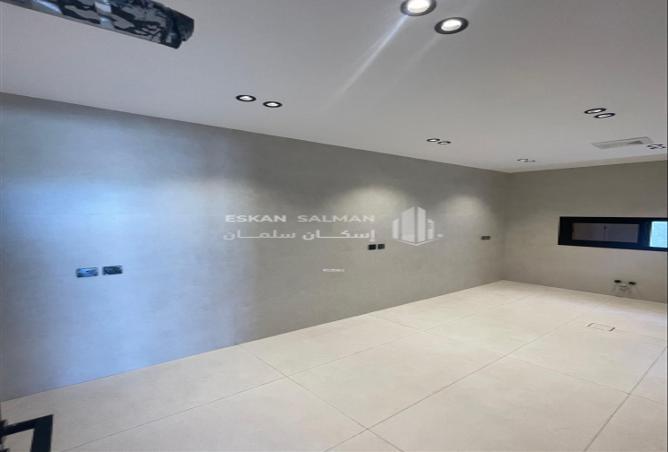 251342 - Property Image 3