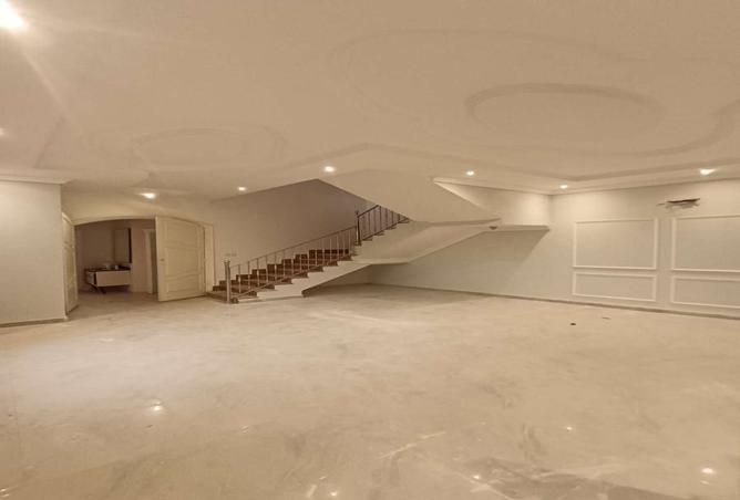 255701 - Property Image 2