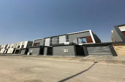 Full Floor - 6 Bedrooms - 3 Bathrooms for sale in Ar Rimal - Riyadh - Ar Riyadh