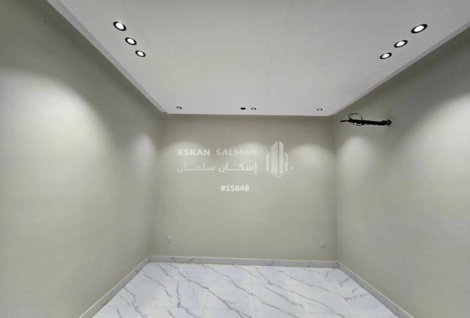 255523 - Property Image 3