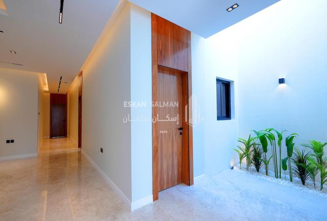 256635 - Property Image 2
