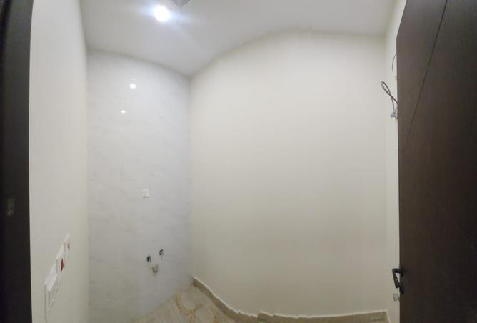 258589 - Property Image 2