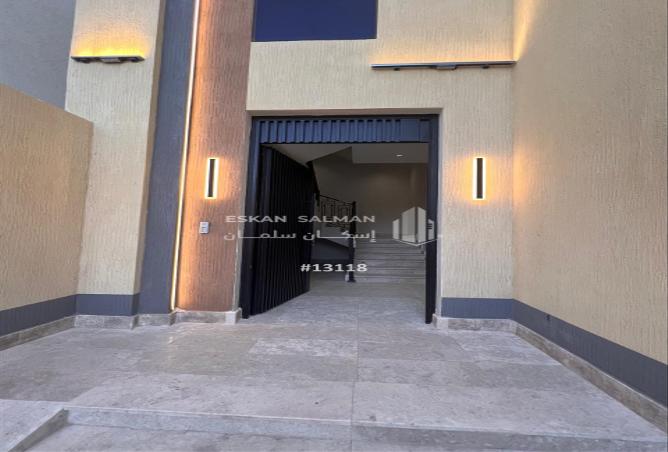 252064 - Property Image 2