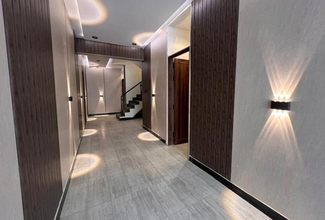 258889 - Property Image 2