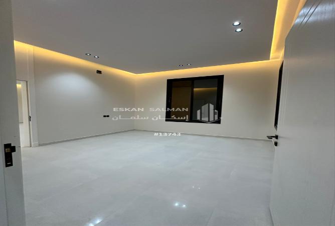 251889 - Property Image 2