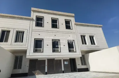 Apartment - 5 Bedrooms - 4 Bathrooms for sale in العزيزية - Al Jubail - Eastern