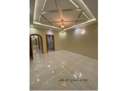 ٣ شقق للإجار في حي غرناطه (الروضه) المطار