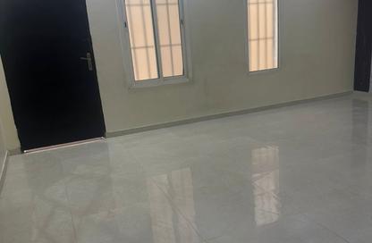 Villa - 5 Bedrooms - 3 Bathrooms for rent in Al Janadriyah - Riyadh - Ar Riyadh