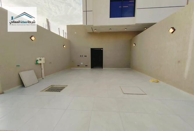 طابق كامل - 5 غرف نوم - 4 حمامات للبيع في الرمال - الرياض - الرياض