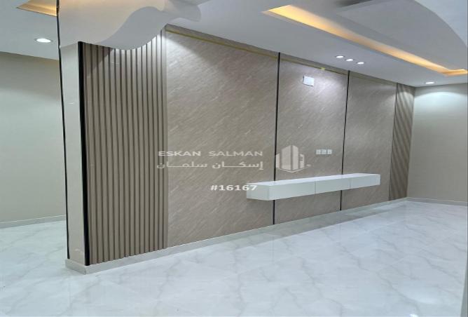 256229 - Property Image 2