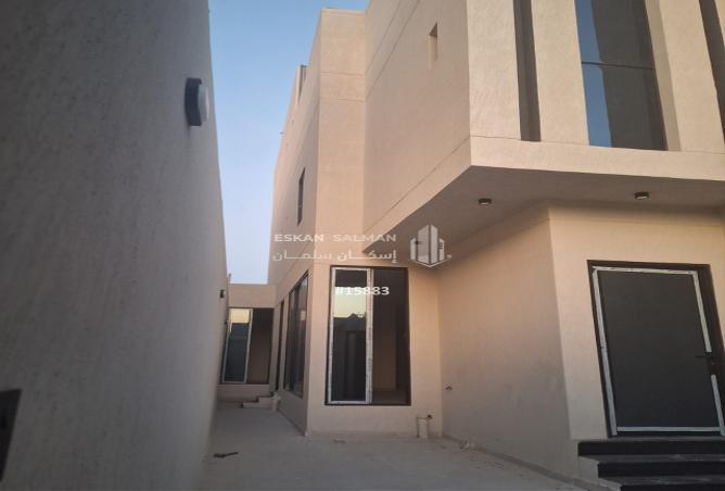 255707 - Property Image 2