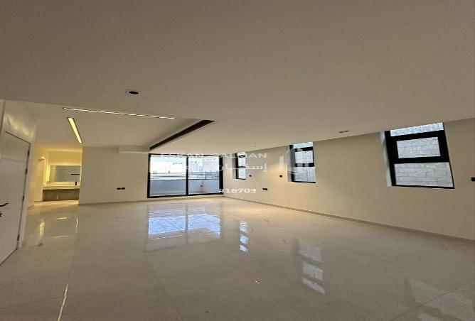 256873 - Property Image 2