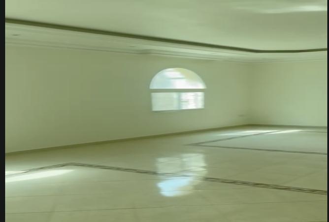 258189 - Property Image 3