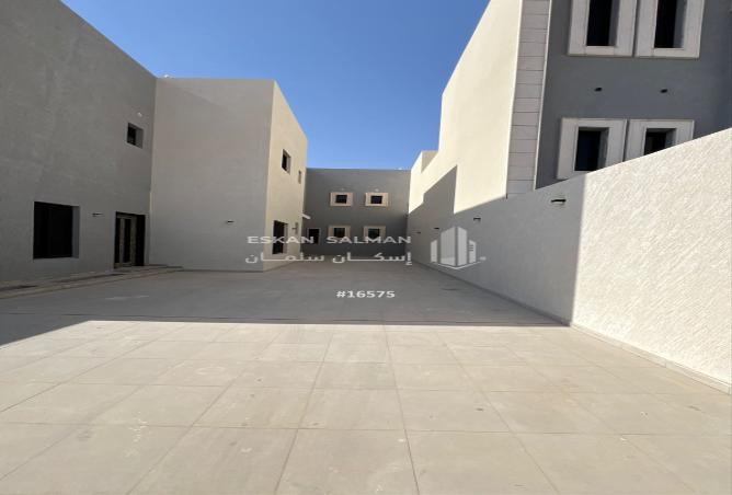 256501 - Property Image 2