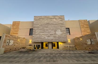 Full Floor - 5 Bedrooms - 3 Bathrooms for sale in Qurtubah - Riyadh - Ar Riyadh