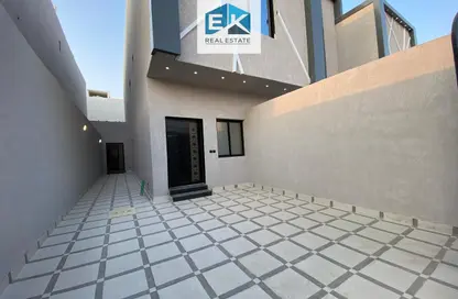 Full Floor - 3 Bedrooms - 3 Bathrooms for sale in Ar Rimal - Riyadh - Ar Riyadh