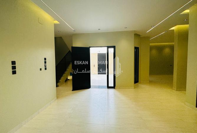 256902 - Property Image 3